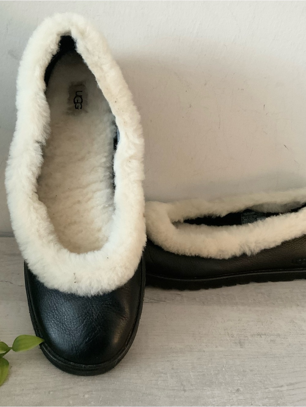 AUTHENTIC UGG ZORA BALLET SHEARLING FLATS BLACK LEATHER 10